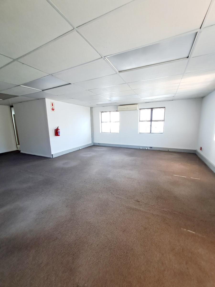 To Let commercial Property for Rent in Okennedyville Western Cape